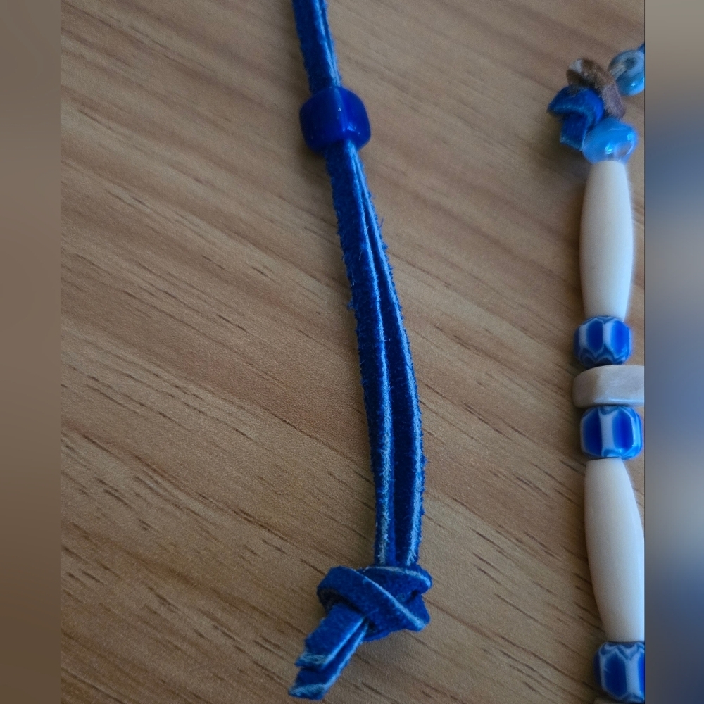 Native Bone Hairpipe & Blue Chevron Bead Buffalo Tooth Necklace 18" Adjustable - Picture 6 of 6